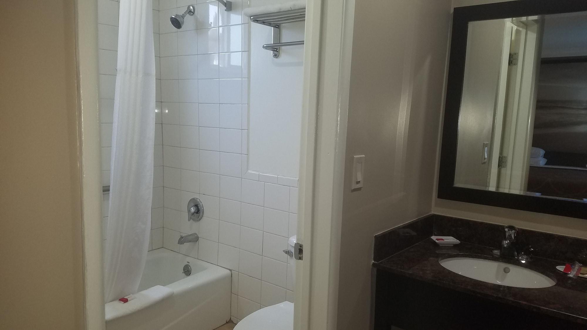 Super 8 By Wyndham Angeles-culver Area Hotel Los Angeles