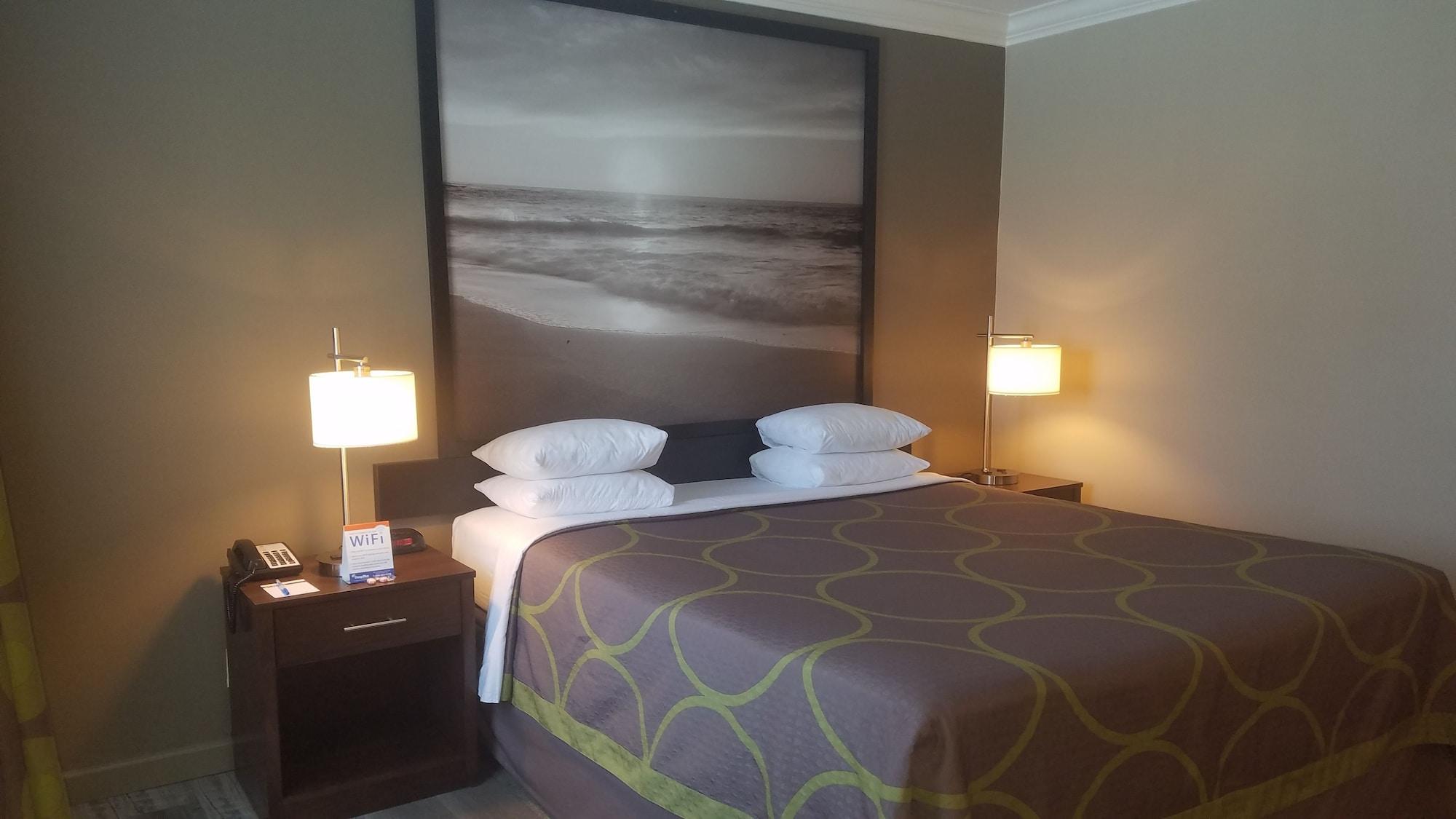 Super 8 By Wyndham Angeles-culver Area 2* Los Angeles